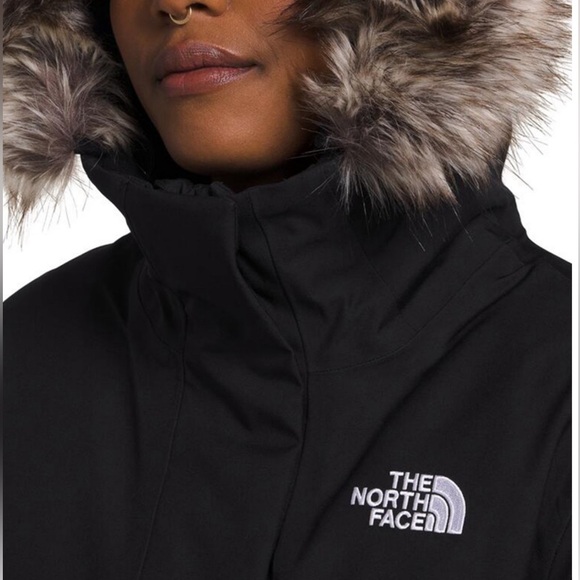 North Face Women's Arctic Hooded Faux-Fur-Trim Parka new - Picture 5 of 13